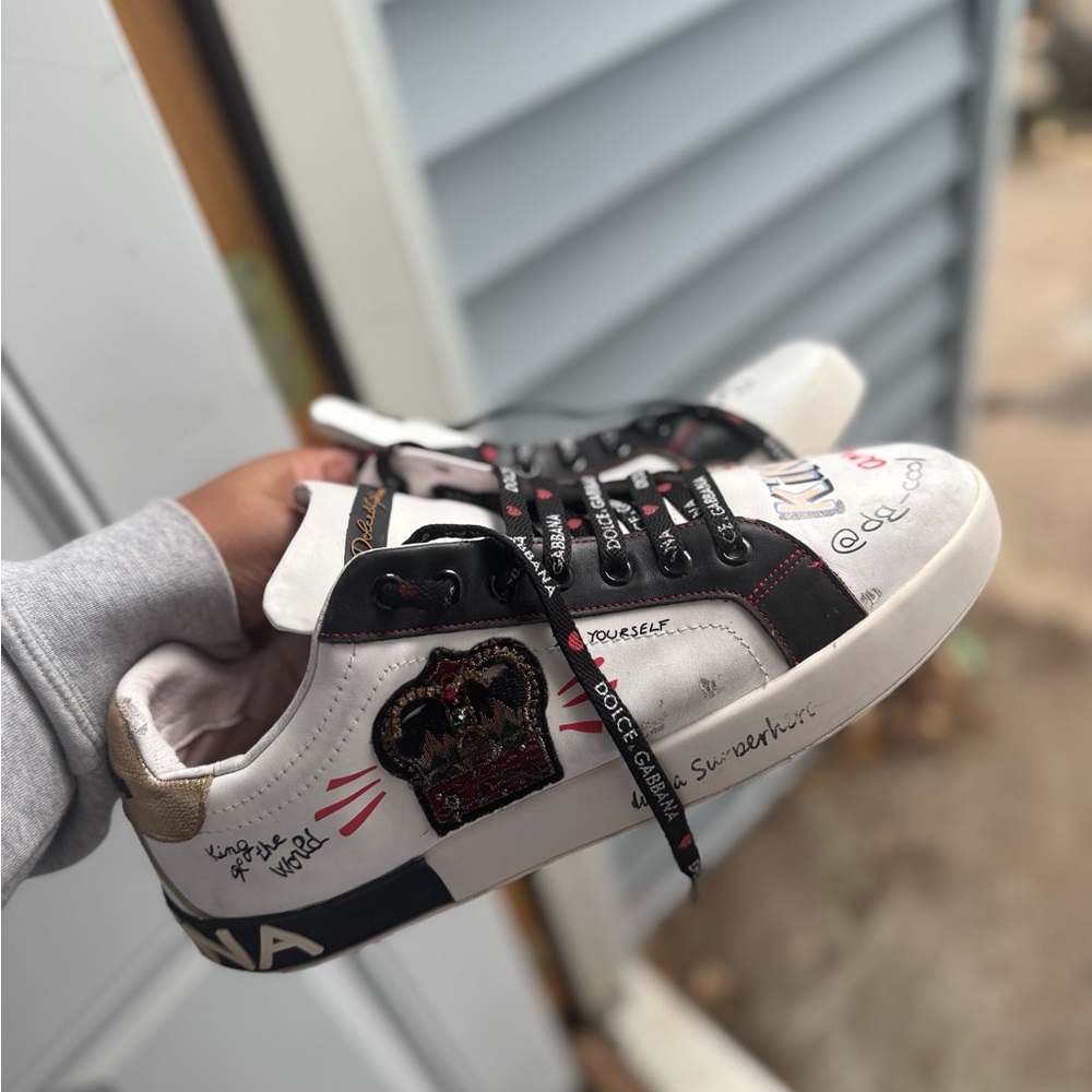 Dolce & Gabbana Porto Graffiti Sneakers – White/Gold – Men’s – Rare Design